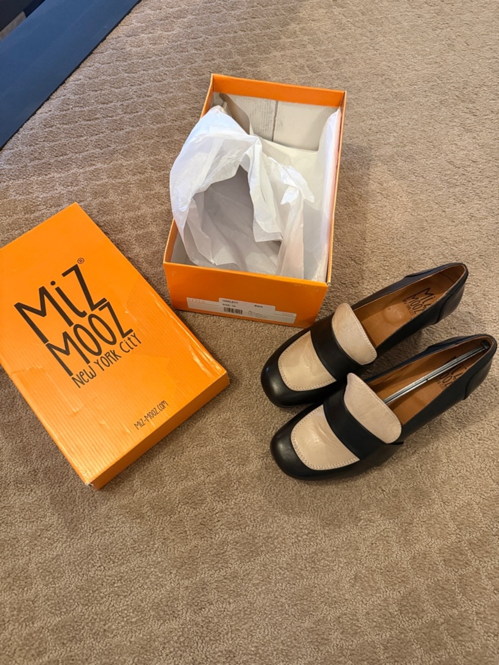 Miz Mooz Black and Cream Two-Tone Leather Loafers New in Box